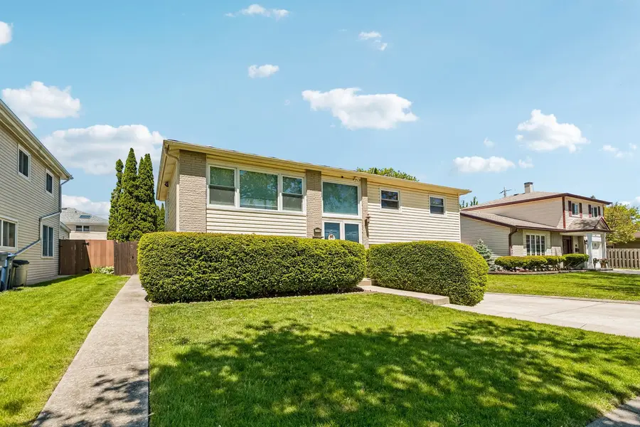 774 Polynesian Drive, Des Plaines, IL 60016 - #2