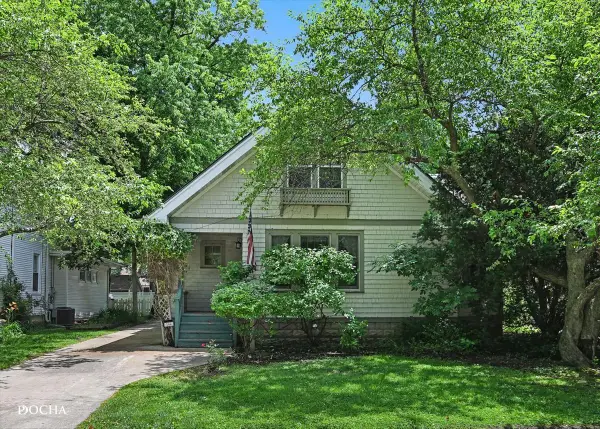 144 S Commonwealth Avenue, Aurora, IL 60506