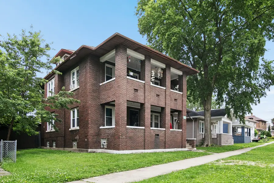 361-365 S Evergreen Avenue, Kankakee, IL 60901 - #2