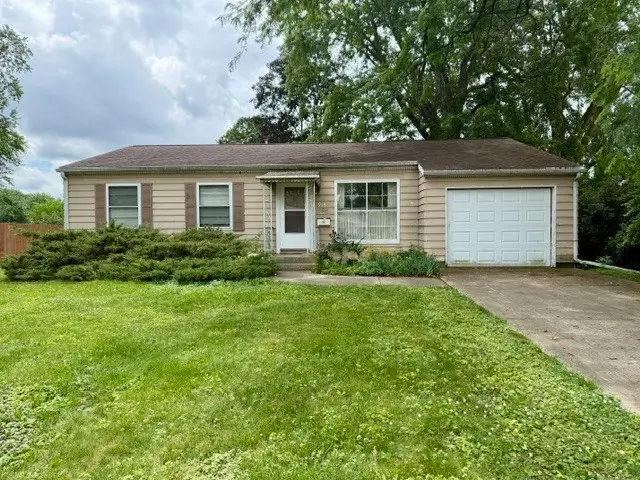 915 16th Street, Mendota, IL 61342 - #1