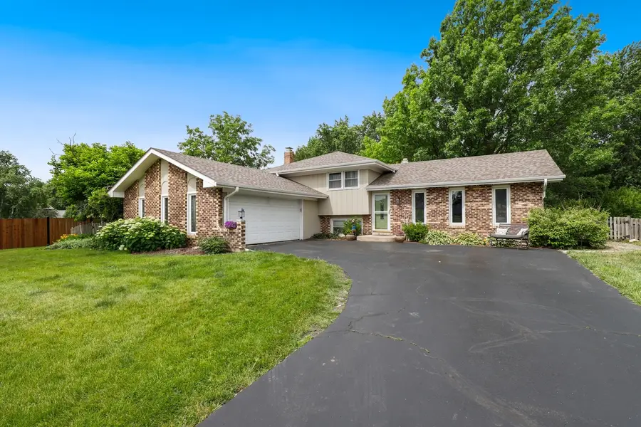 11S560 Whittington Lane, Naperville, IL 60564 - #2