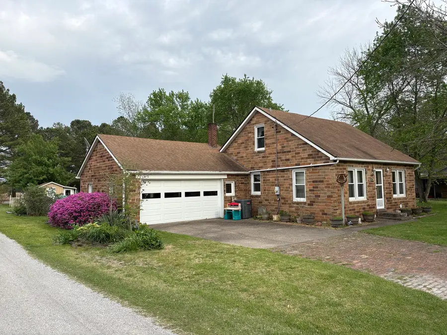 1232 Dallas Road, Murphysboro, IL 62966 - #2