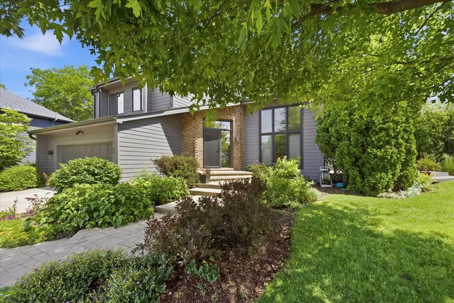 1755 S Wiesbrook Road, Wheaton, IL 60189 - #2