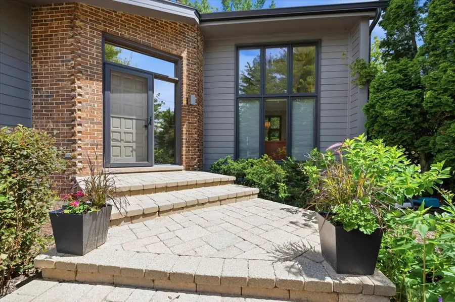 1755 S Wiesbrook Road, Wheaton, IL 60189 - #3