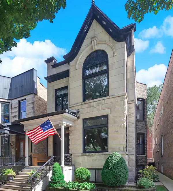3855 N Greenview Avenue #2A, Chicago, IL 60613