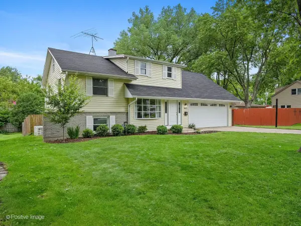 1603 Beecher Avenue, Wheaton, IL 60187