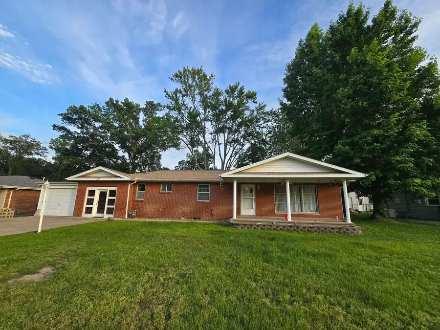 15 Homestead Drive, Mount Vernon, IL 62864 - #3