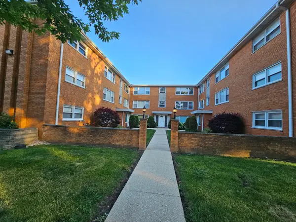 6925 W 64th Place #2f, Chicago, IL 60638