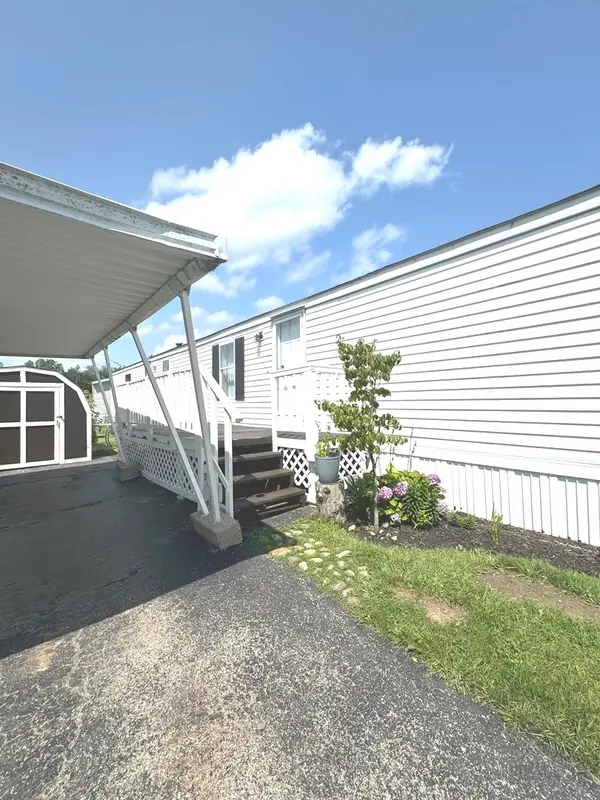 1028 NW Alma Circle #1028, Round Lake, IL 60073