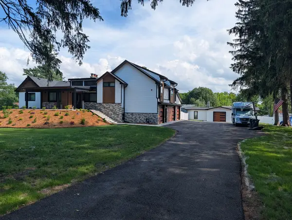 675 W Gilbert Road, Palatine, IL 60067