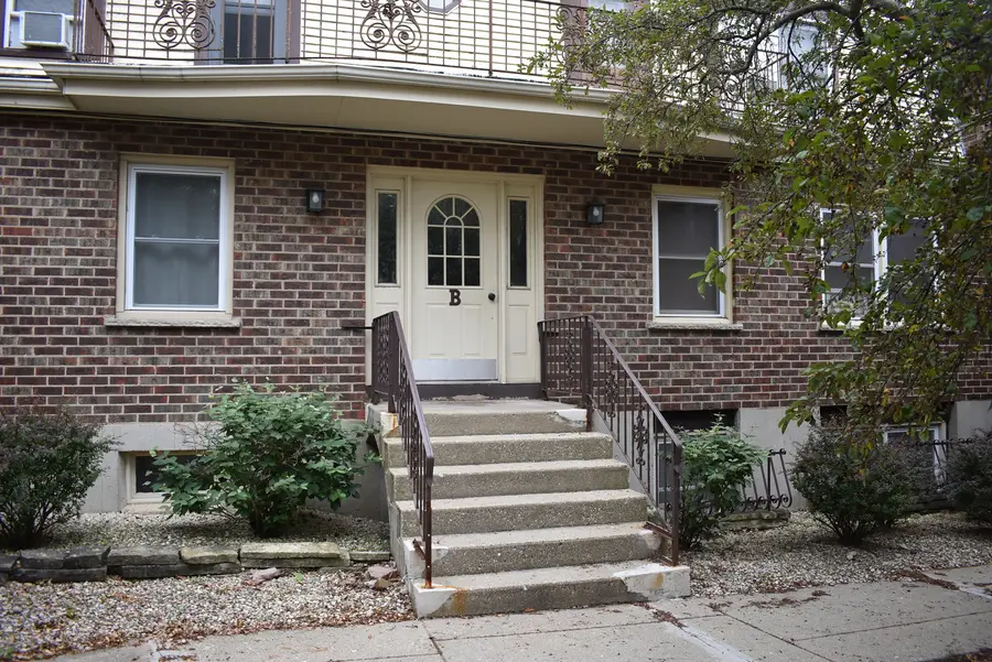 844 Village Quarter Road #B5, West Dundee, IL 60118 - #2