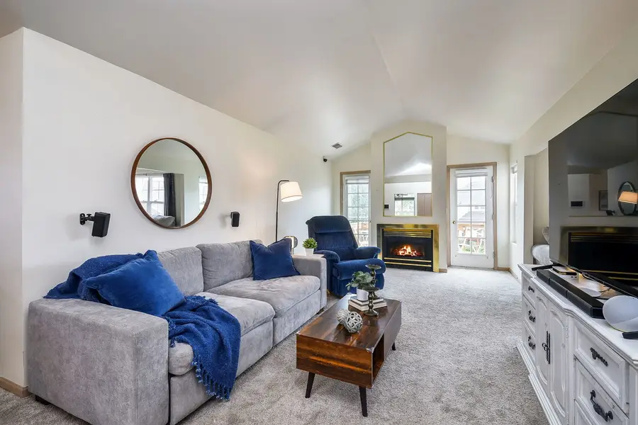 120 Ione Drive #B, South Elgin, IL 60177 - #3