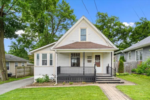 870 Lavoie Avenue, Elgin, IL 60120