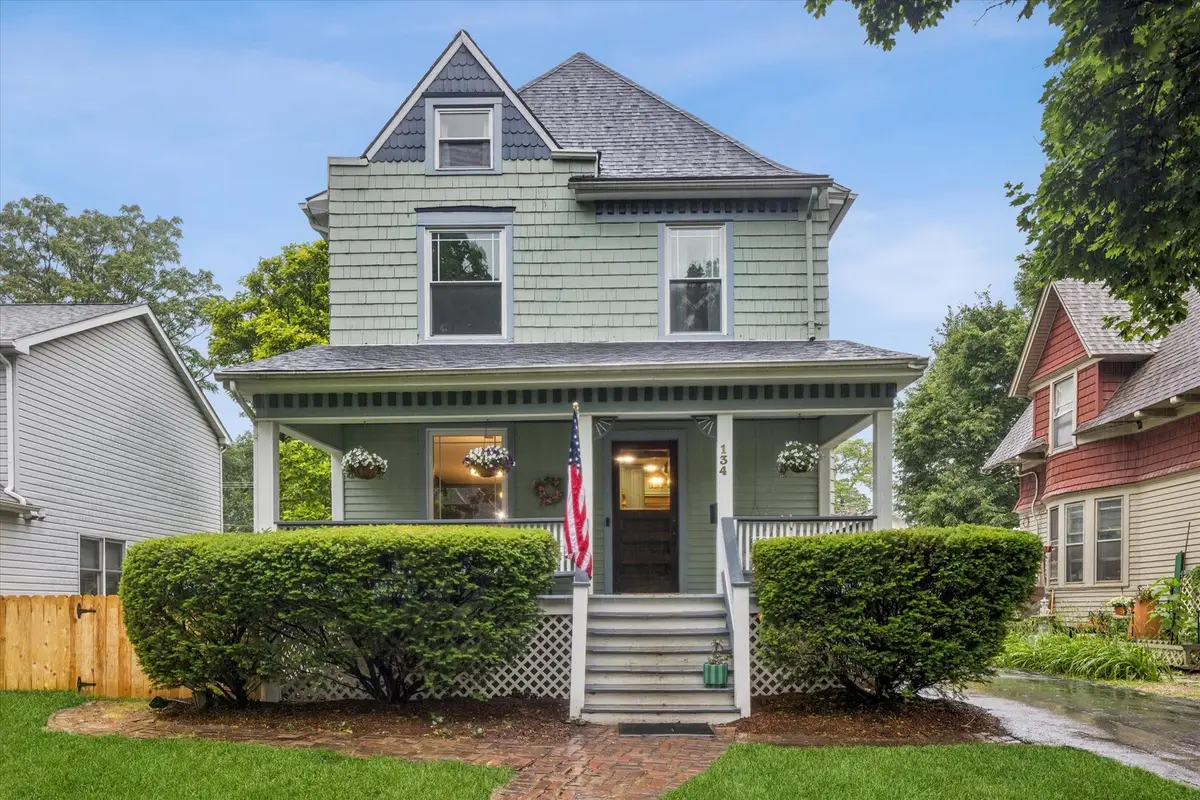 134 N Kensington Avenue, La Grange, IL 60525 - #1
