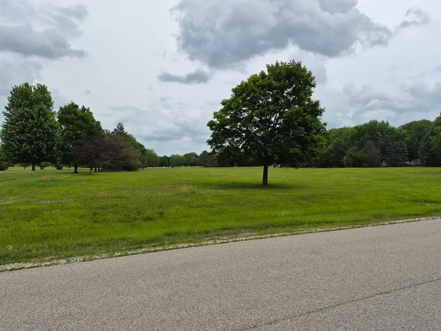 37133 N Fox Hill Drive, Wadsworth, IL 60083 - #3