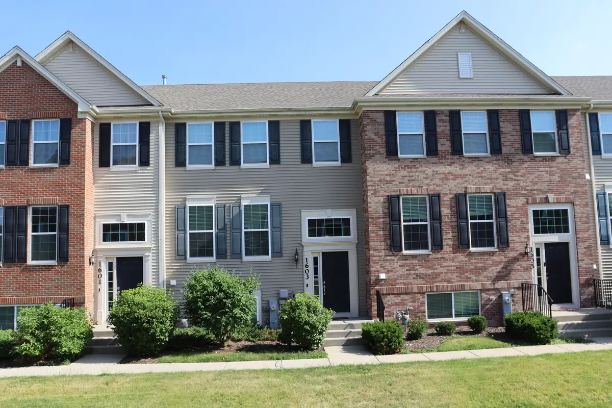 1603 Deer Pointe Drive, South Elgin, IL 60177 - #1