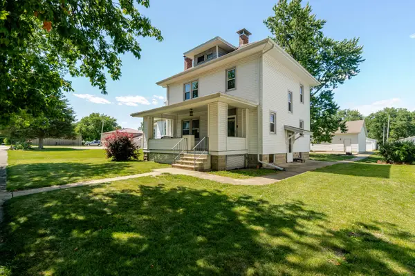 104 E 4th Street, Gridley, IL 61744