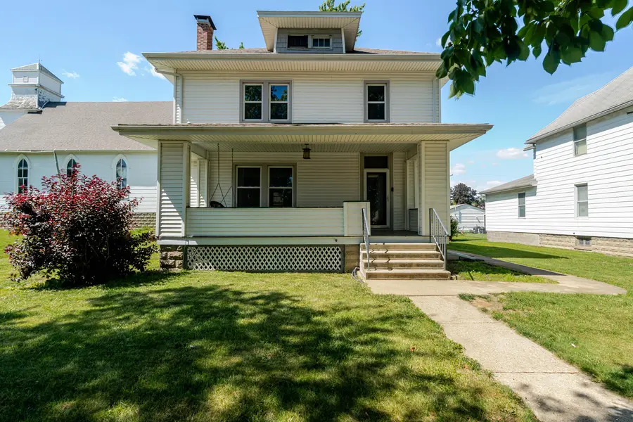 104 E 4th Street, Gridley, IL 61744 - #2