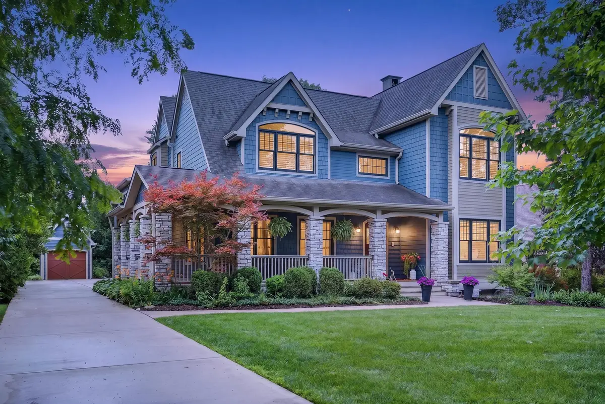 6421 Bentley Avenue, Willowbrook, IL 60527 - #1
