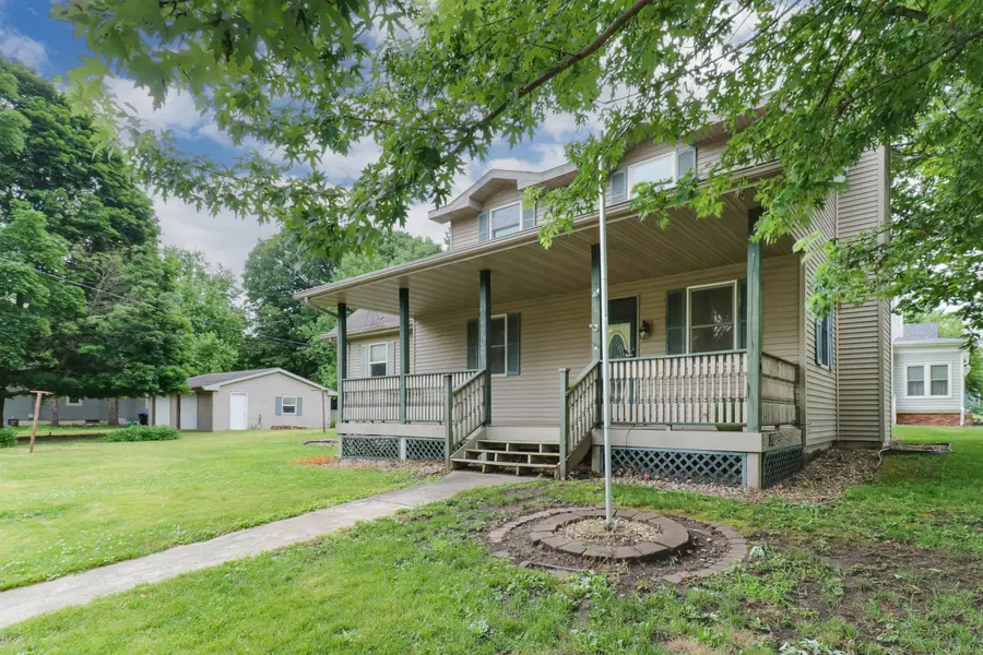 902 S Clayton Street, Bloomington, IL 61701 - #2