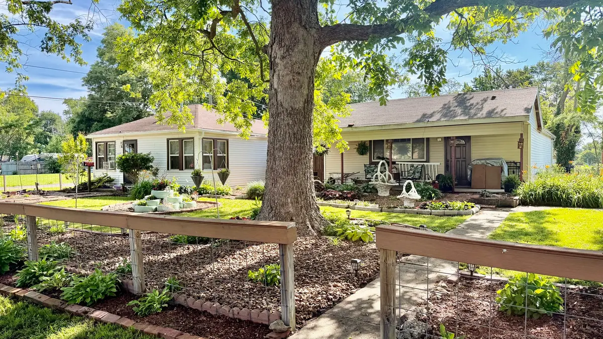 1225 Mckee Street, Centralia, IL 62801 - #1