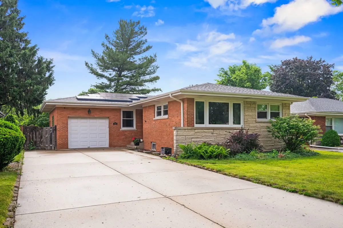 513 S William Street, Mount Prospect, IL 60056 - #1