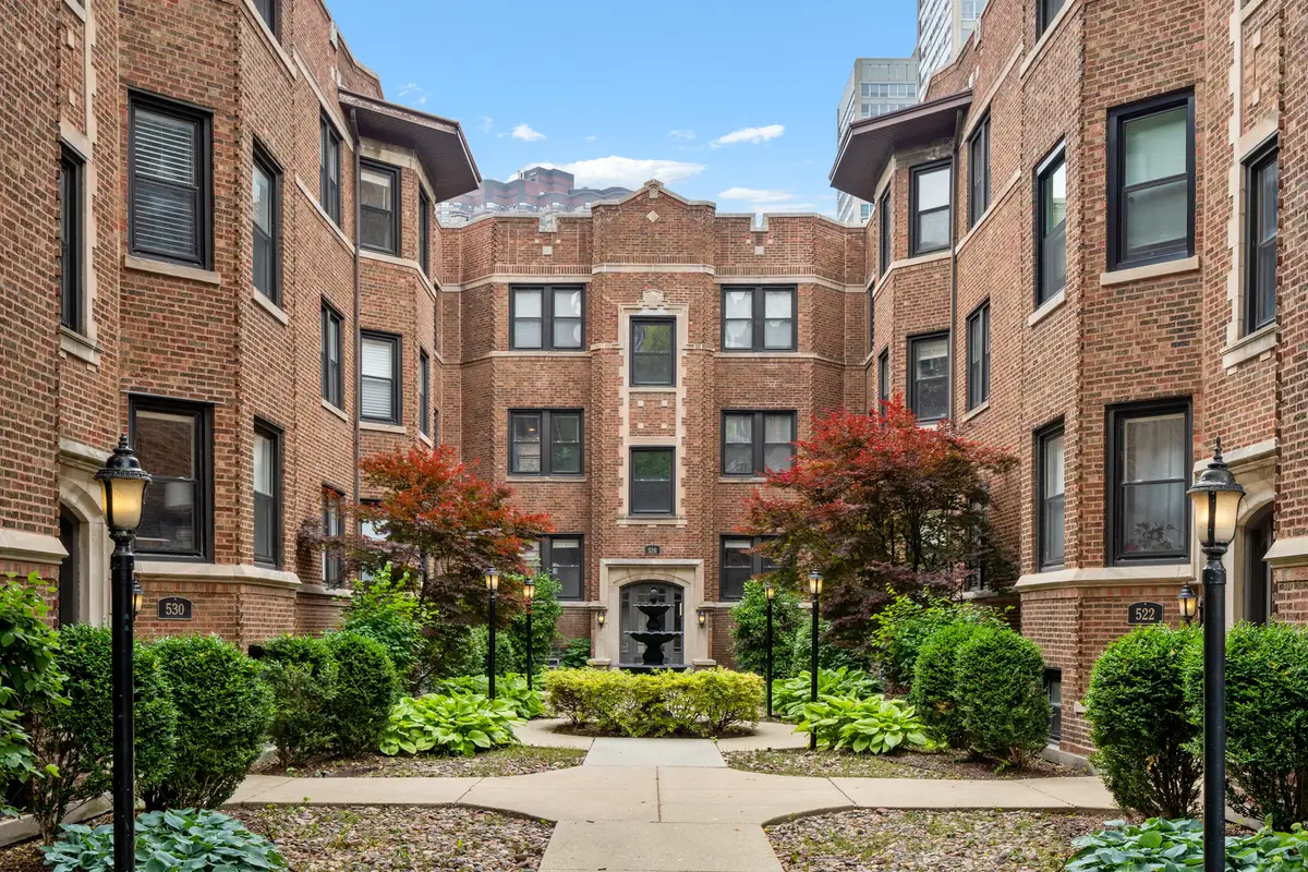 524 W Cornelia Avenue #3N, Chicago, IL 60657 - #1