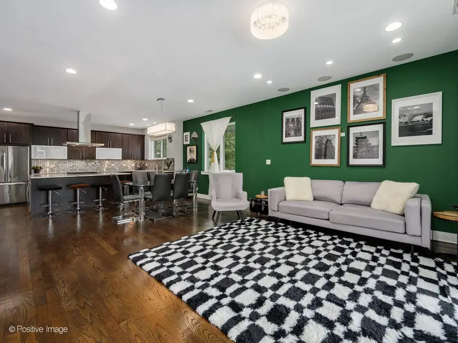 3559 W Montrose Avenue #1W, Chicago, IL 60618 - #2