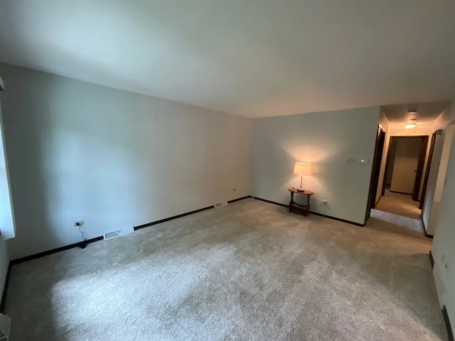 69 Devonshire Circle, Elgin, IL 60123 - #2
