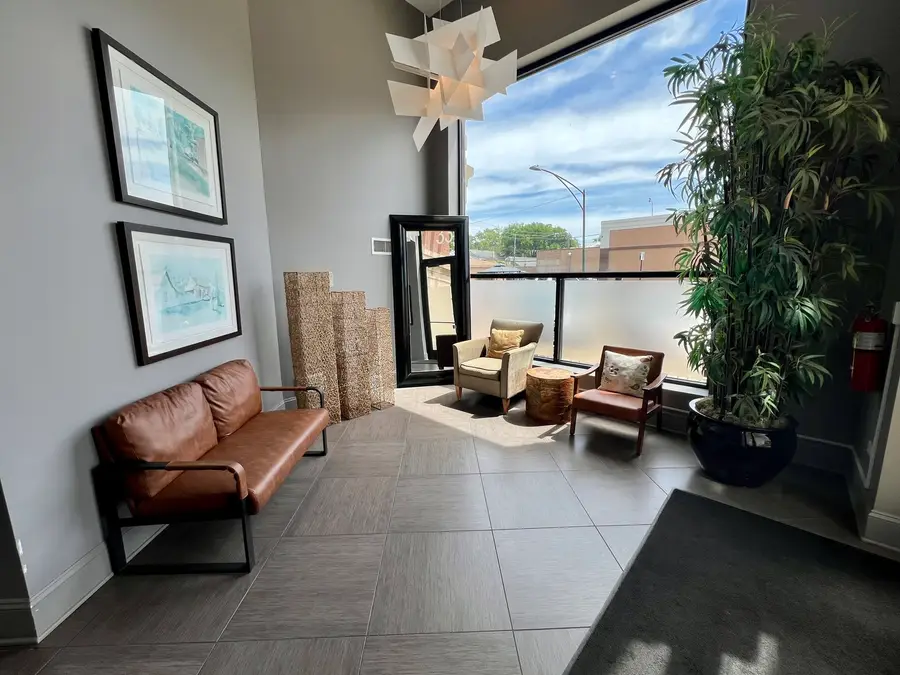 3300 W Irving Park Road #F3, Chicago, IL 60618 - #2