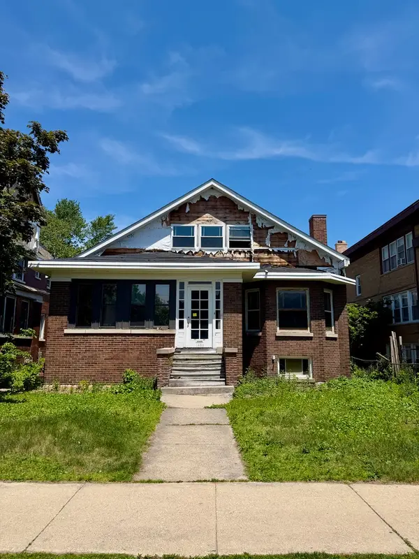 1420 W Jarvis Avenue, Chicago, IL 60626