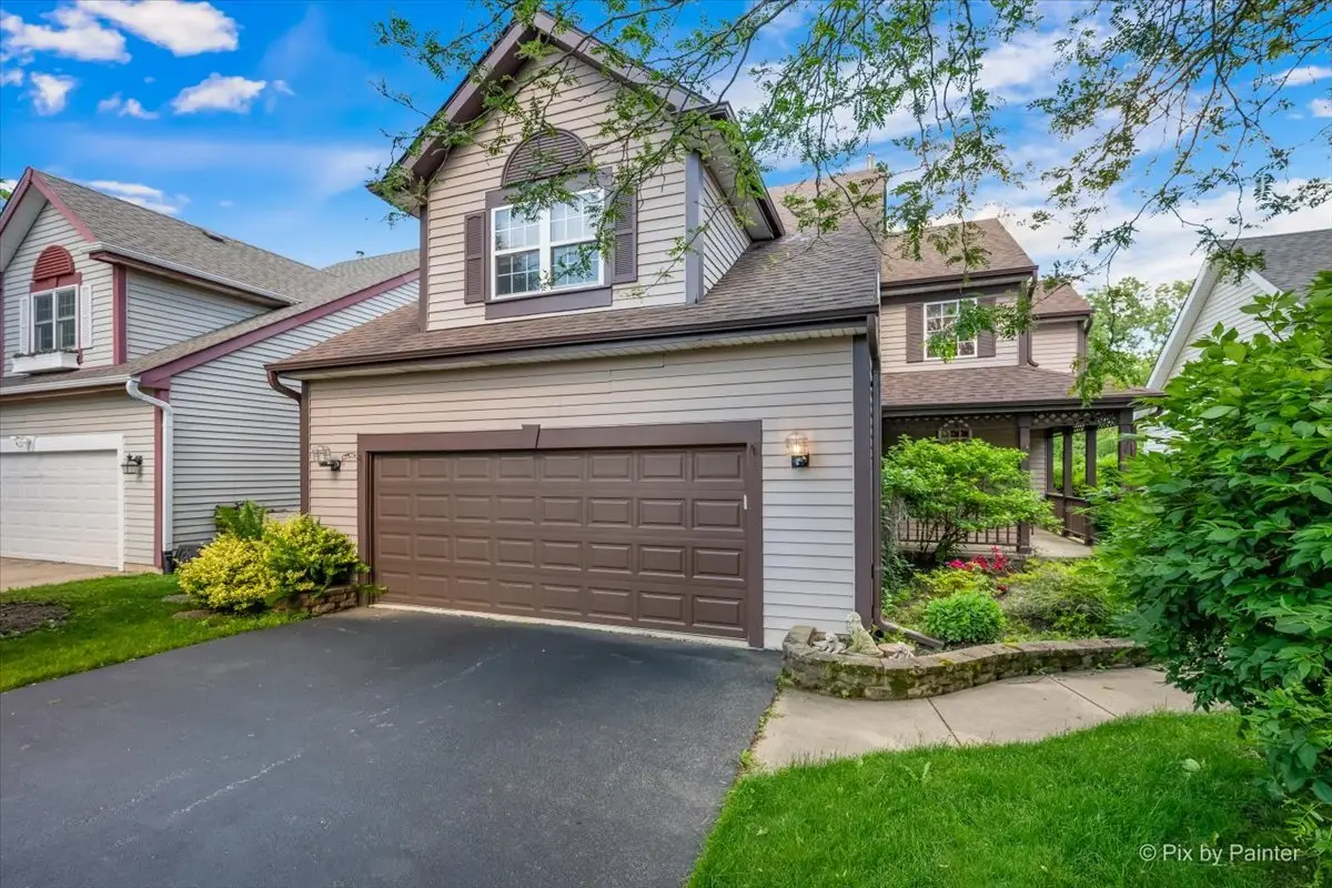 16820 W Serranda Drive, Libertyville, IL 60048 - #1