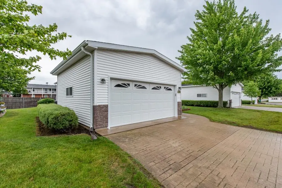 3320 Evergreen Lane, Park City, IL 60085 - #3