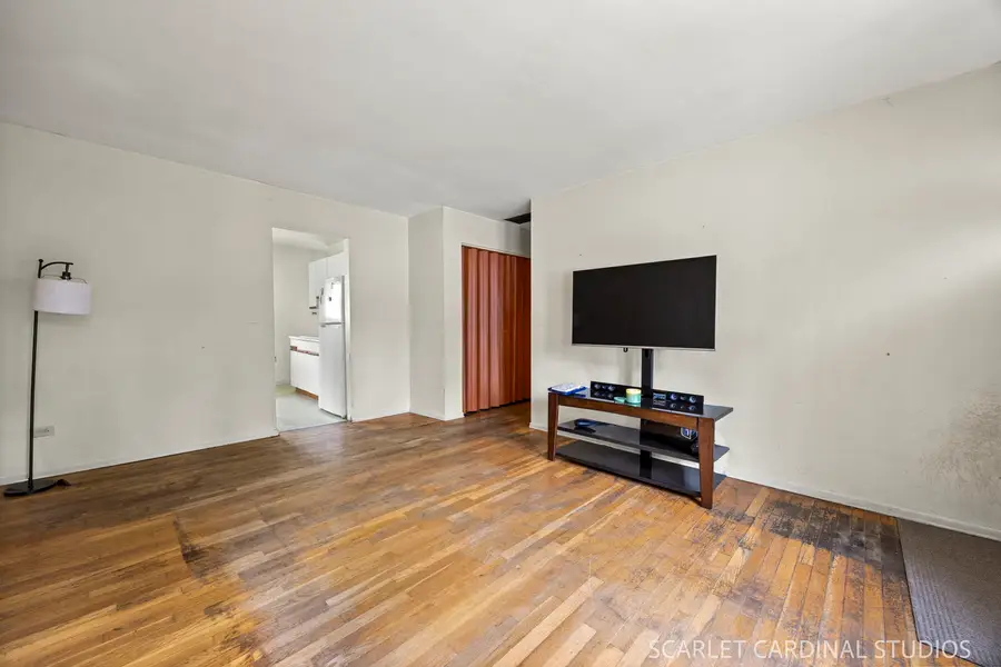 156 E Lincoln Avenue, Glendale Heights, IL 60139 - #3