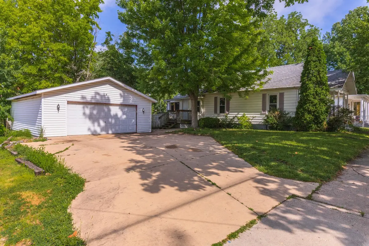 1109 S Oak Street, Bloomington, IL 61701 - #1