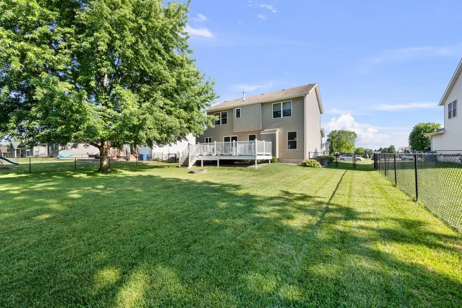 204 W Pinehurst Drive, Eldridge, IA 52478 - #3