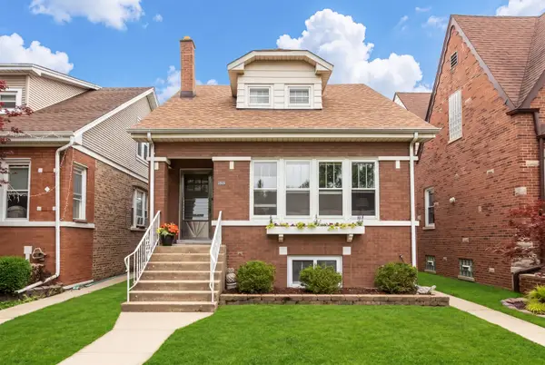 5035 N Menard Avenue, Chicago, IL 60630