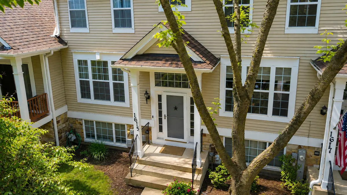 1615 Fox Run Drive, Arlington Heights, IL 60004 - #1