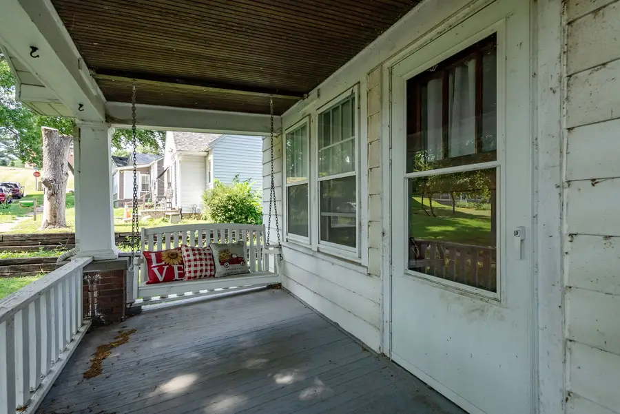 119 N Hazelwood Avenue, Davenport, IA 52802 - #3