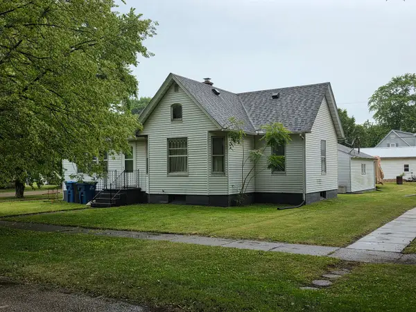 102 N Central Avenue, Ladd, IL 61329