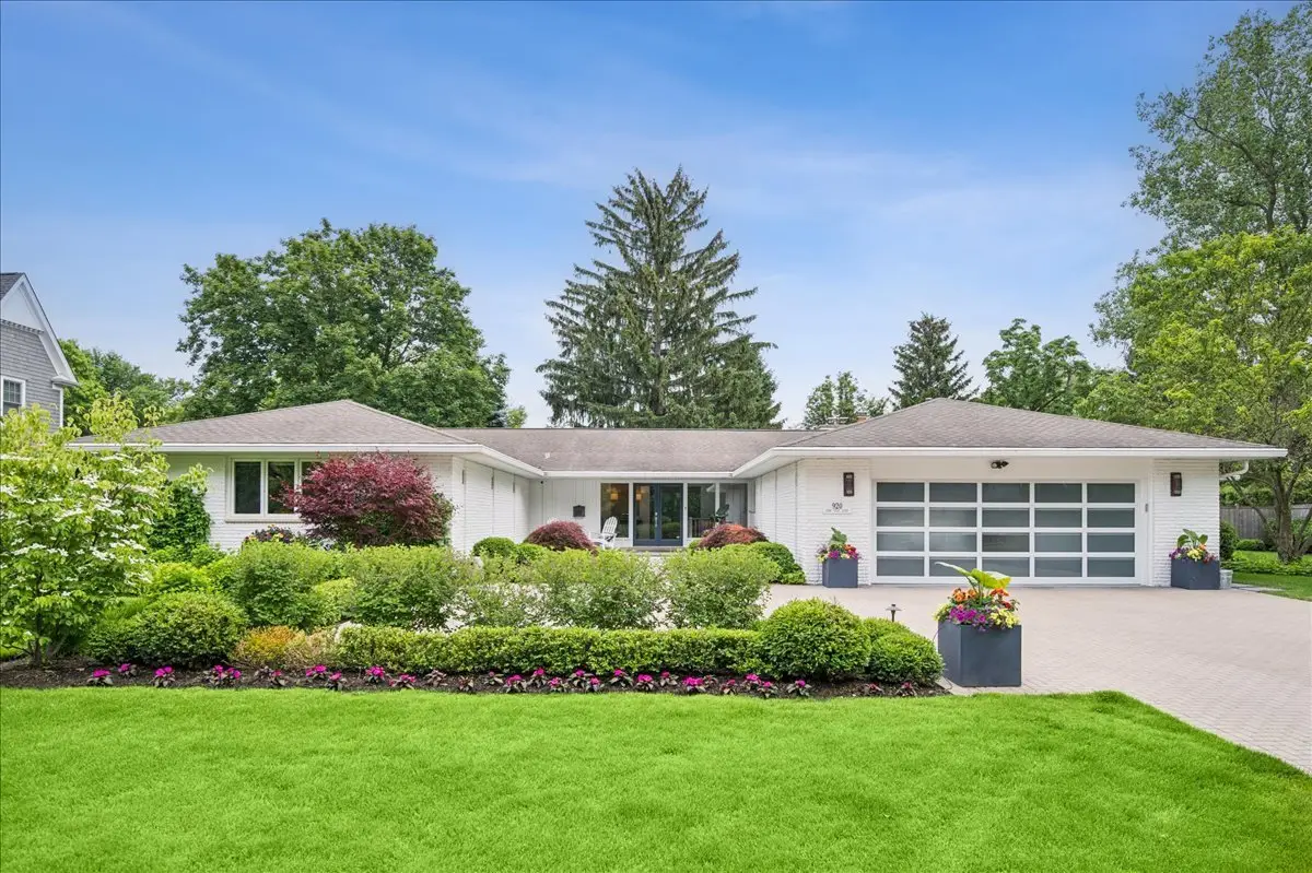920 Pine Tree Lane, Winnetka, IL 60093 - #1