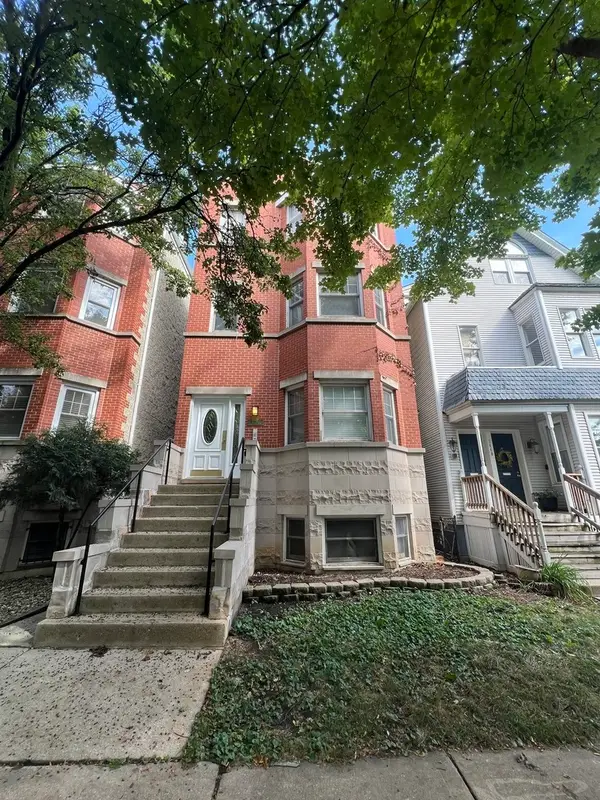 1442 W Melrose Street, Chicago, IL 60657