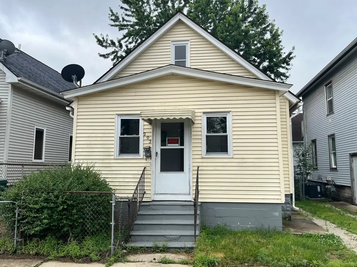 202 E Webster Street, Joliet, IL 60432 - #1