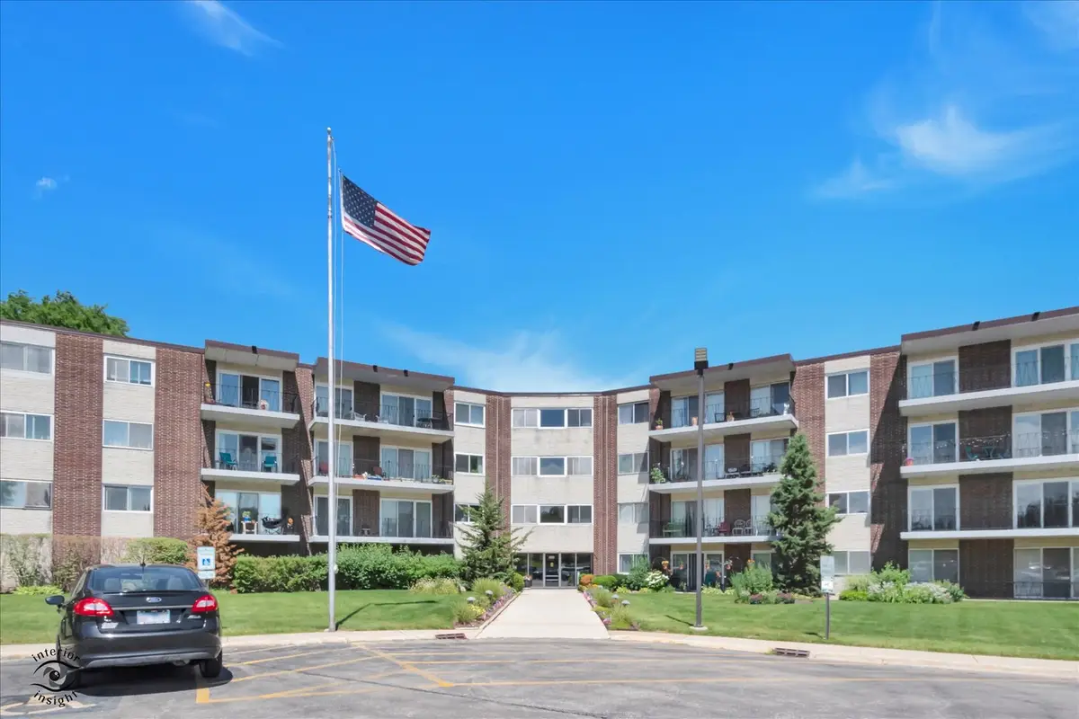 5540 Walnut Avenue #33A, Downers Grove, IL 60515 - #1