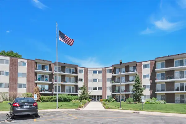 5540 Walnut Avenue #33A, Downers Grove, IL 60515