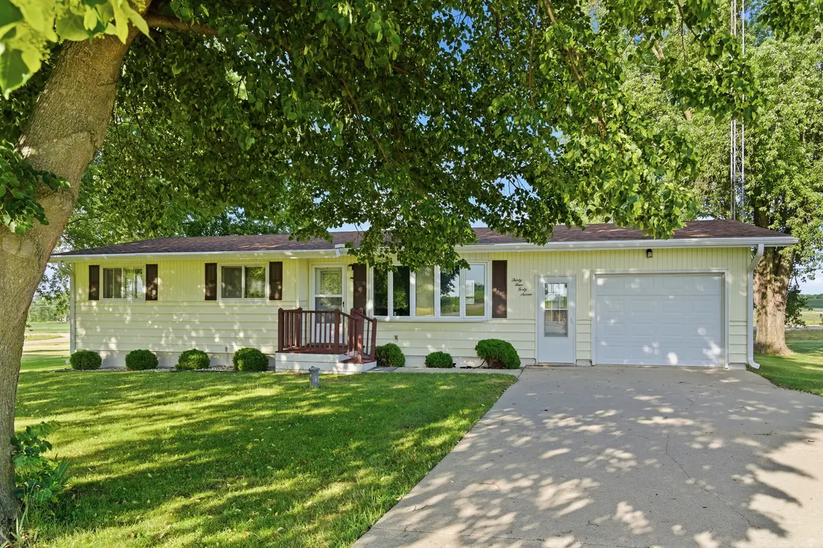 3447 Hilldale Drive, Freeport, IL 61032 - #1
