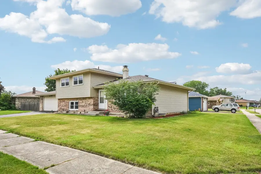 410 Flint Trail, Carol Stream, IL 60188 - #2