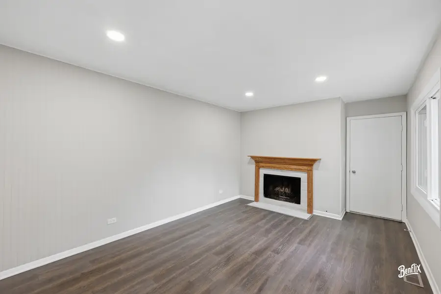 888 Swan Boulevard, Deerfield, IL 60015 - #2