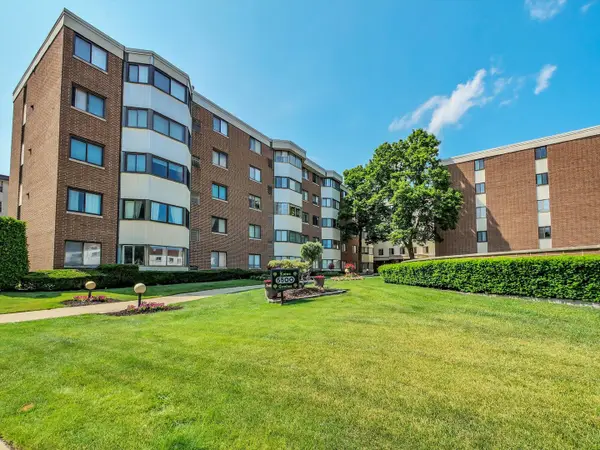 5500 Lincoln Avenue #414E, Morton Grove, IL 60053