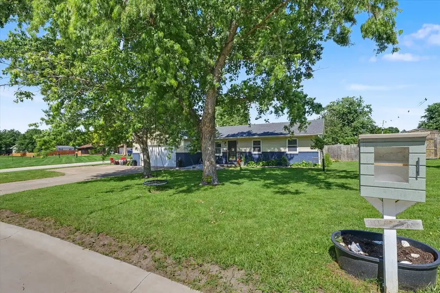 1202 Robin Road, Mahomet, IL 61853 - #2